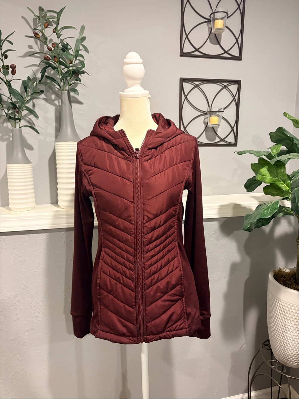 Maurices Women's Hooded Quilted Puffer Jacket in Burgundy
